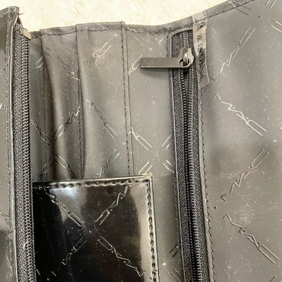 Wallet size Mac Make up and brush holder - Picture 11 of 15